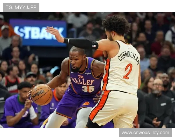 雷霆太阳出线权争夺战气氛紧张，末节比分交替上升